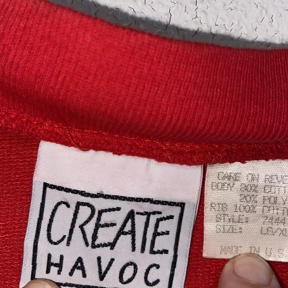 Vintage Create Havoc Red Cropped Sweatshirt Womens Size L/XL - Picture 2 of 4